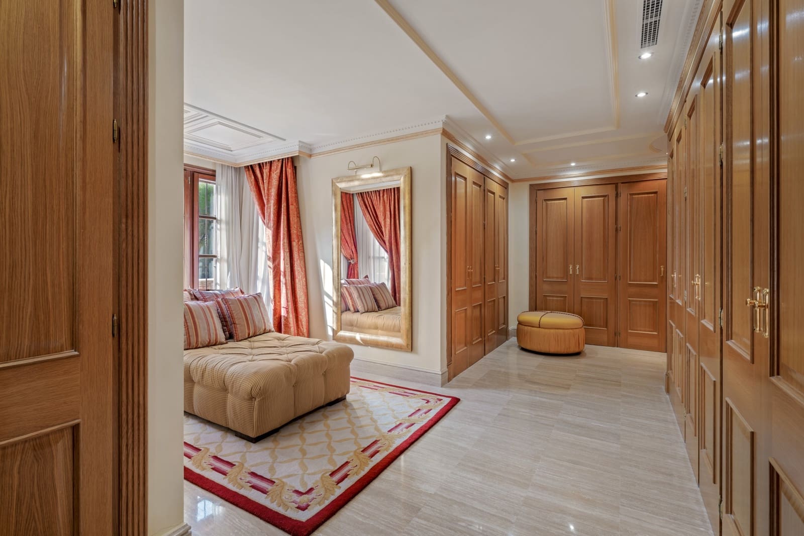 7 quarto Moradia para venda em Marbella com piscina garagem - 16 900 000 € (Ref: 10129011)
