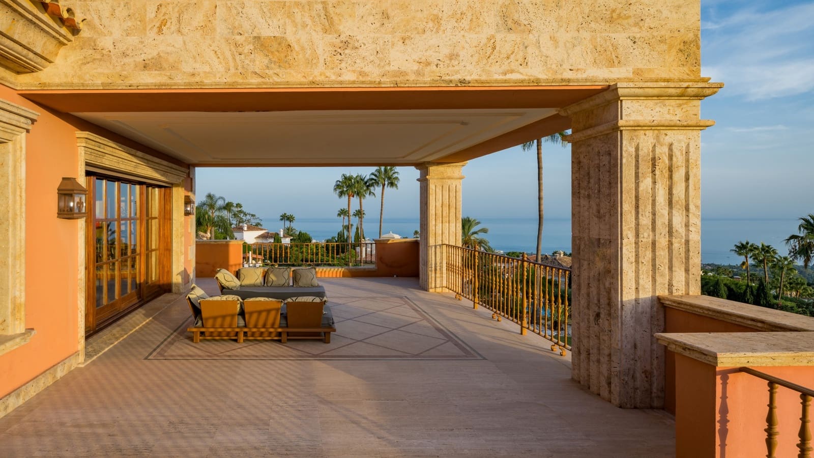 7 quarto Moradia para venda em Marbella com piscina garagem - 16 900 000 € (Ref: 10129011)