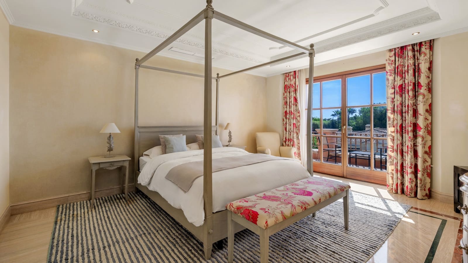 7 quarto Moradia para venda em Marbella com piscina garagem - 16 900 000 € (Ref: 10129011)