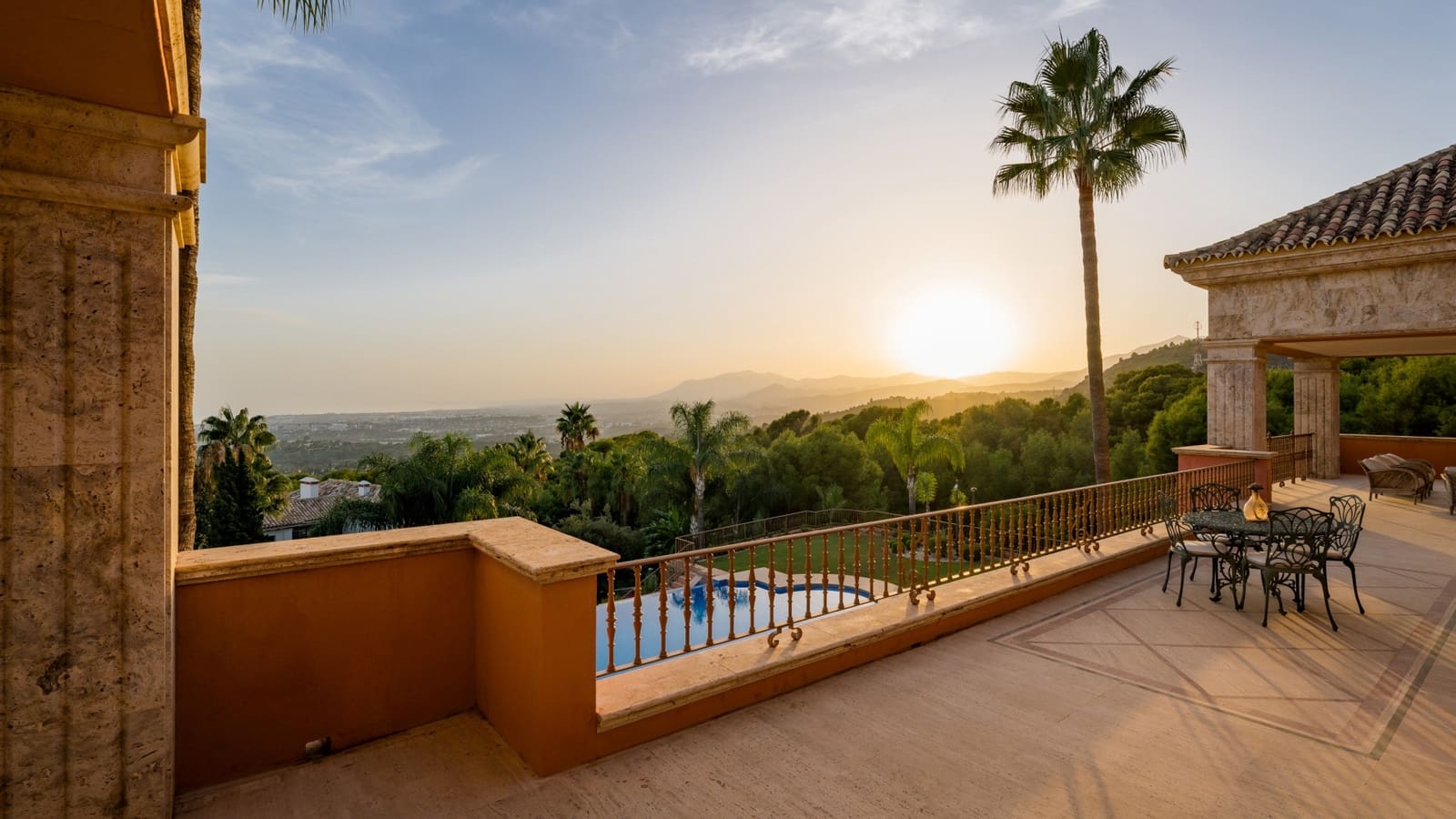 7 quarto Moradia para venda em Marbella com piscina garagem - 16 900 000 € (Ref: 10129011)