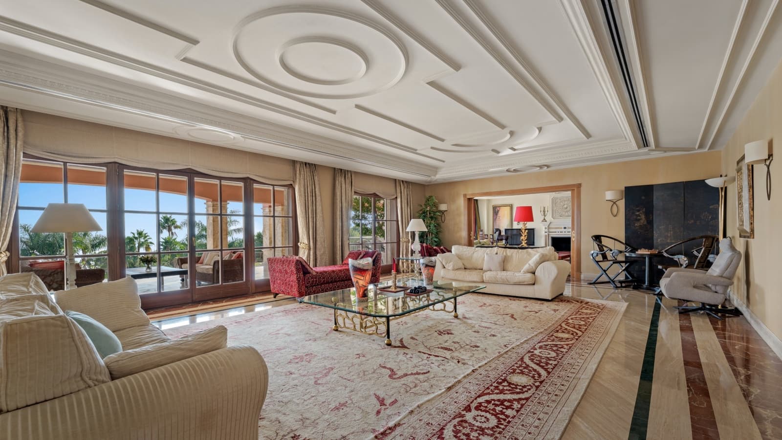 7 quarto Moradia para venda em Marbella com piscina garagem - 16 900 000 € (Ref: 10129011)