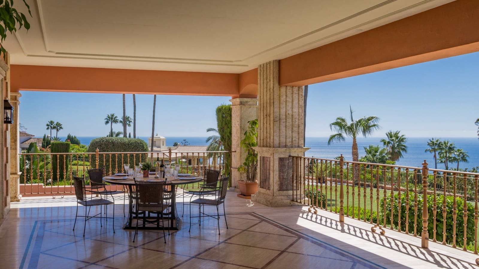 7 quarto Moradia para venda em Marbella com piscina garagem - 16 900 000 € (Ref: 10129011)