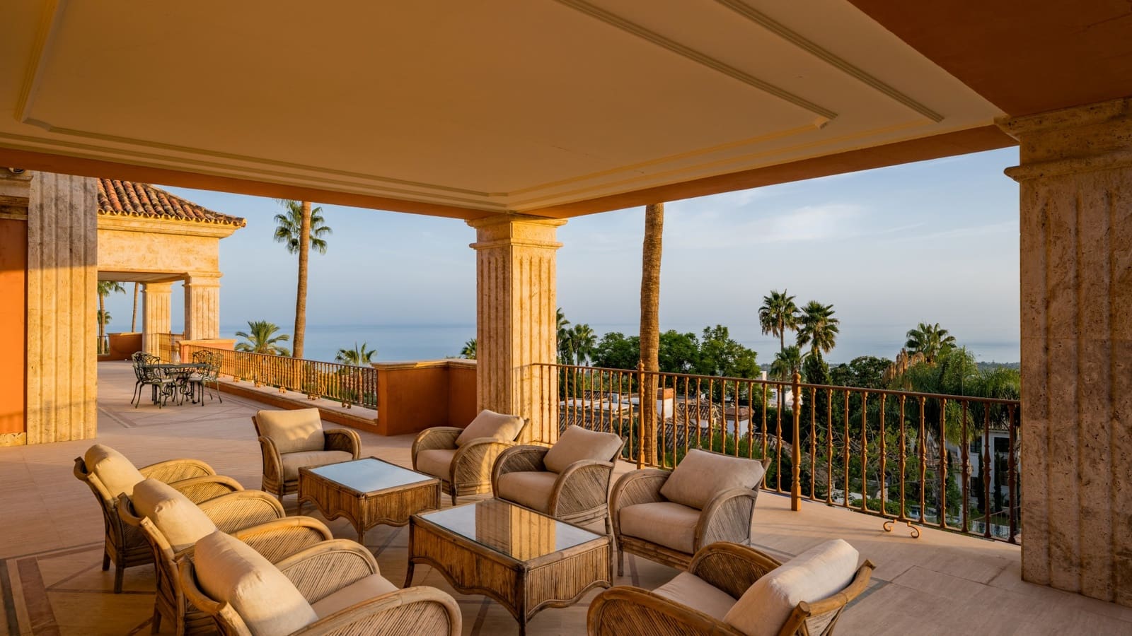 7 quarto Moradia para venda em Marbella com piscina garagem - 16 900 000 € (Ref: 10129011)