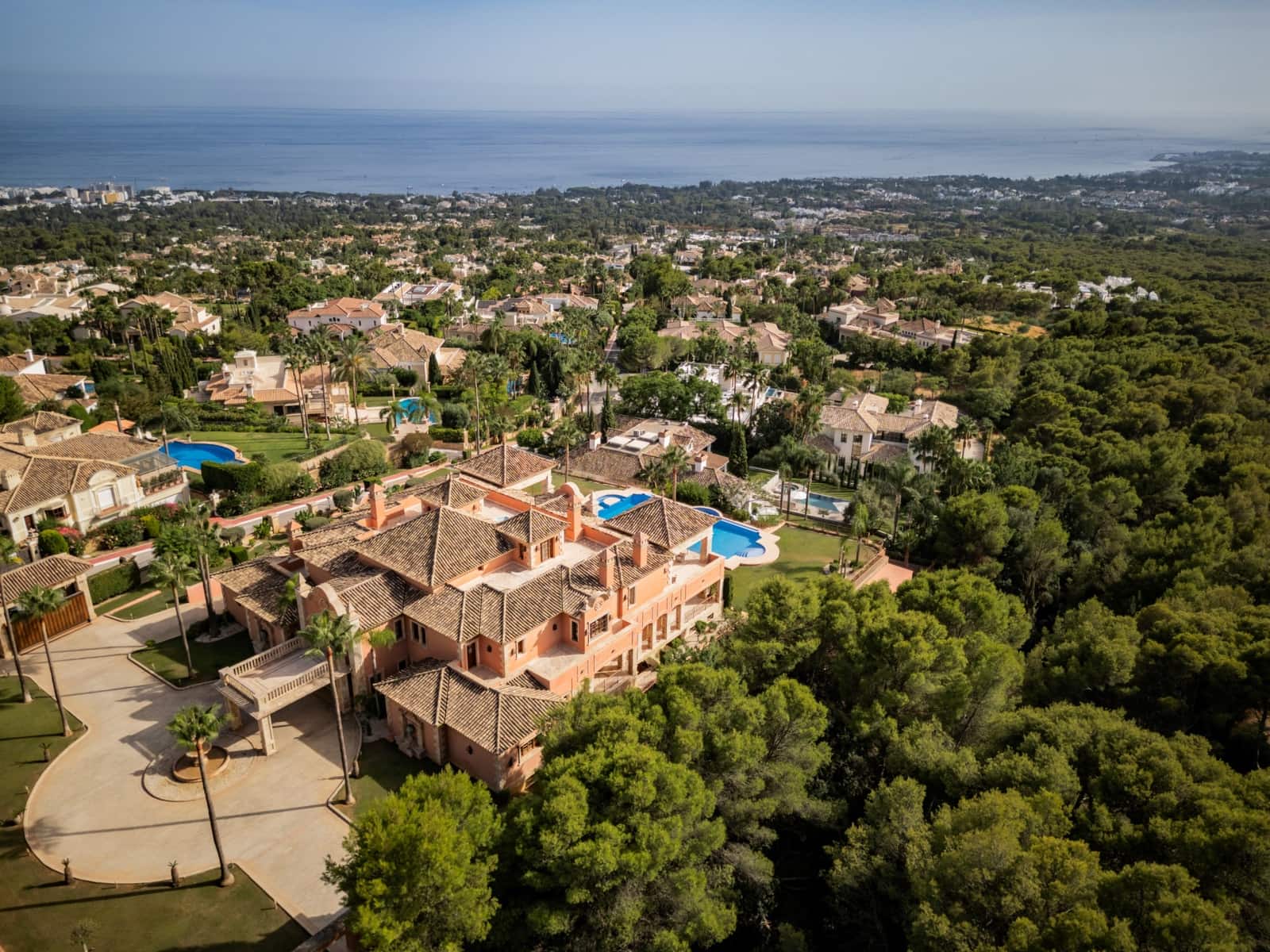 7 quarto Moradia para venda em Marbella com piscina garagem - 16 900 000 € (Ref: 10129011)