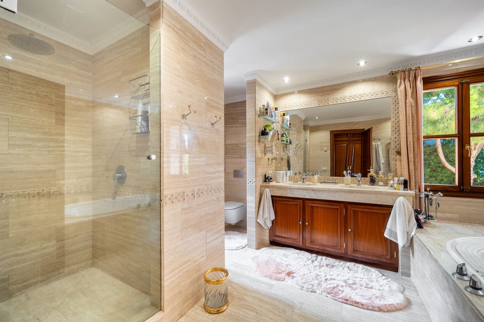 5 Zimmer Villa zu verkaufen in Marbella mit Pool Garage - 8.200.000 € (Ref: 10129012)