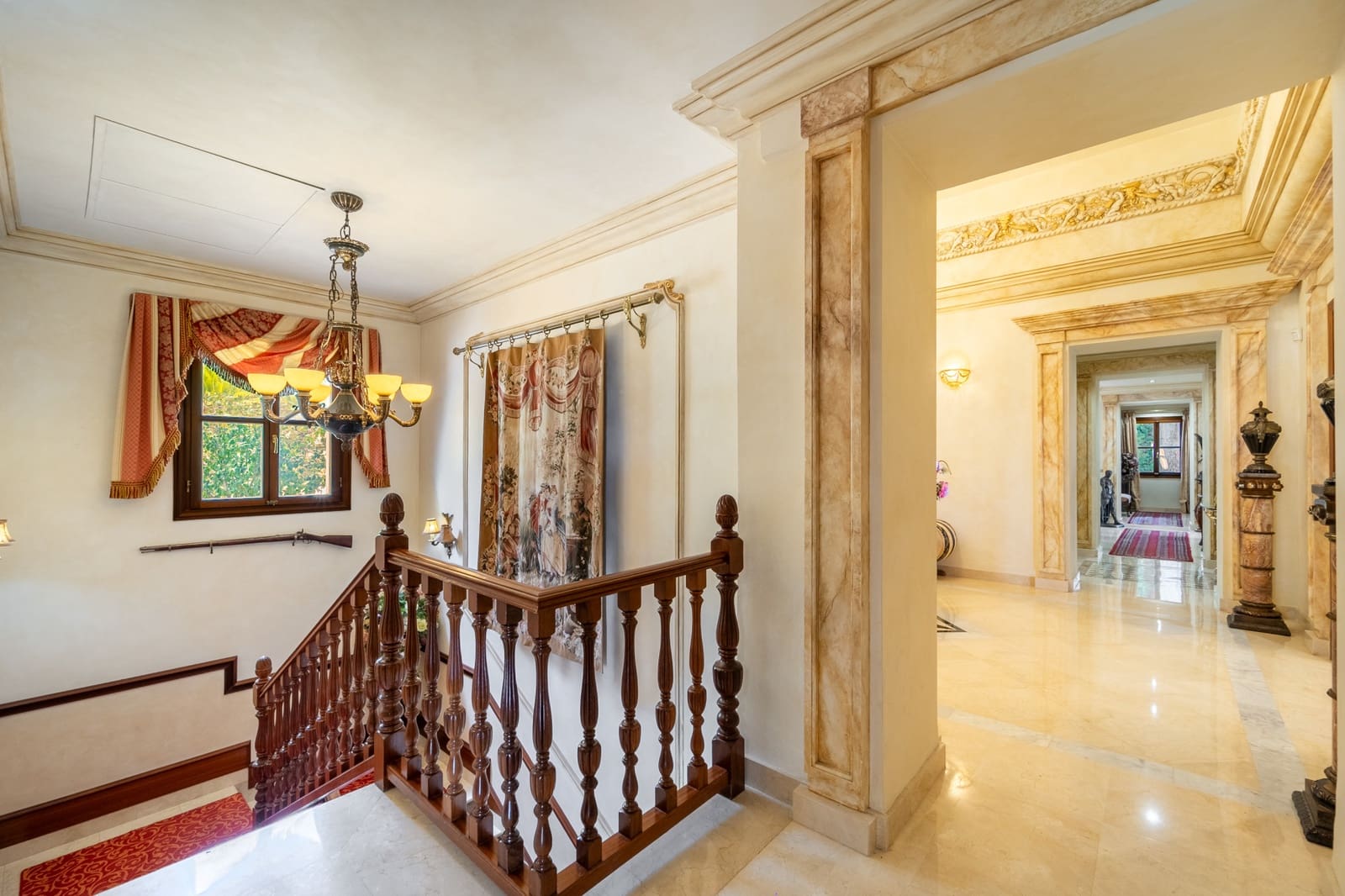 5 Zimmer Villa zu verkaufen in Marbella mit Pool Garage - 8.200.000 € (Ref: 10129012)