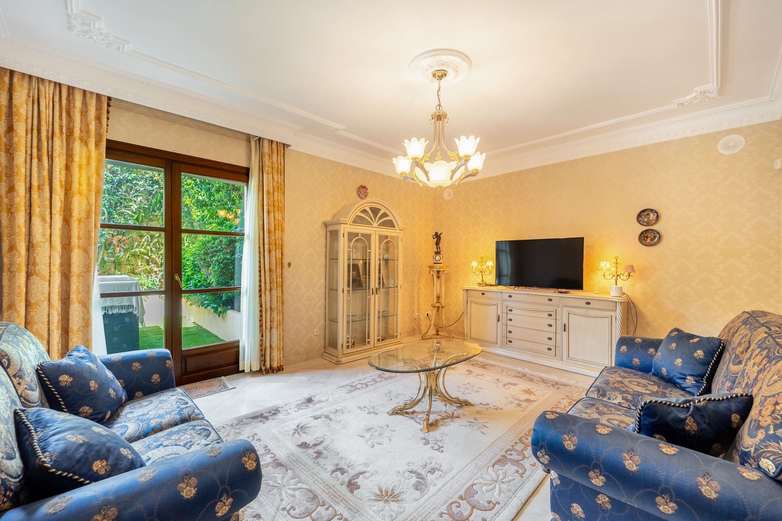 5 Zimmer Villa zu verkaufen in Marbella mit Pool Garage - 8.200.000 € (Ref: 10129012)