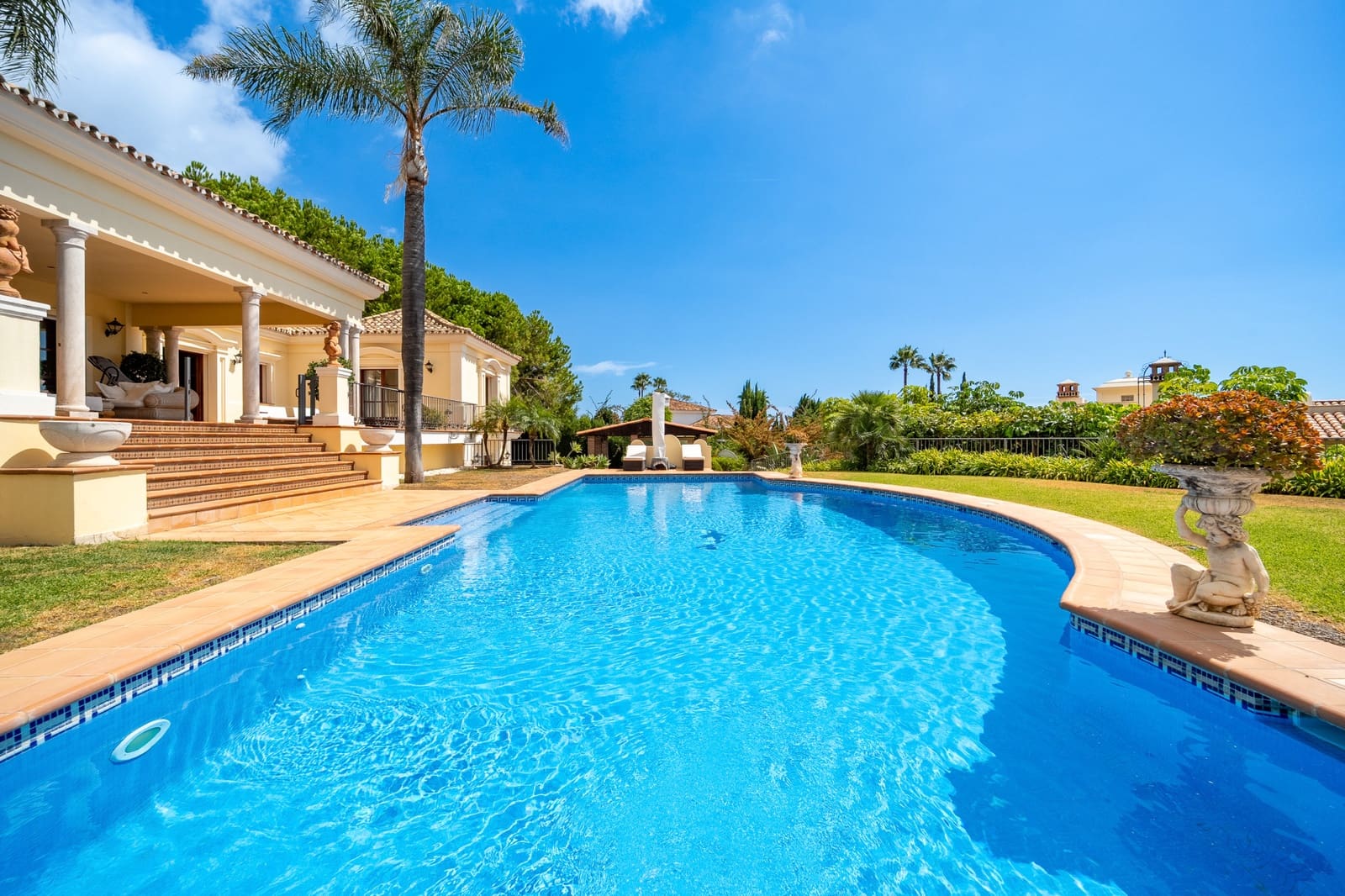 5 Zimmer Villa zu verkaufen in Marbella mit Pool Garage - 8.200.000 € (Ref: 10129012)