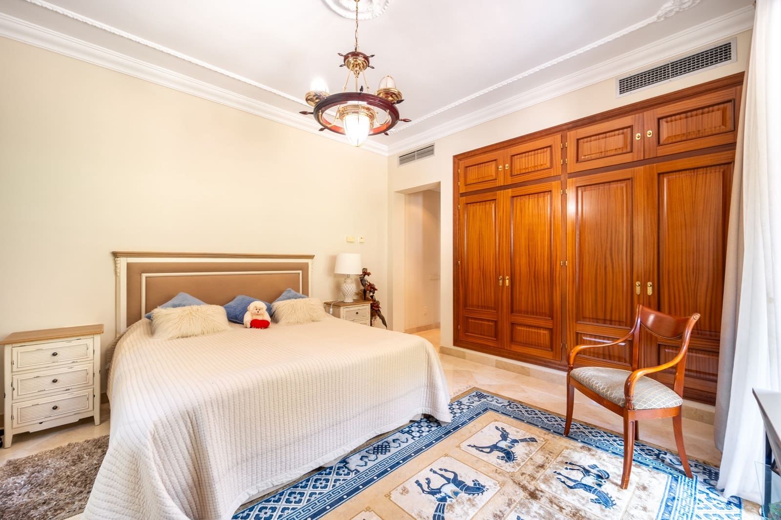 5 Zimmer Villa zu verkaufen in Marbella mit Pool Garage - 8.200.000 € (Ref: 10129012)