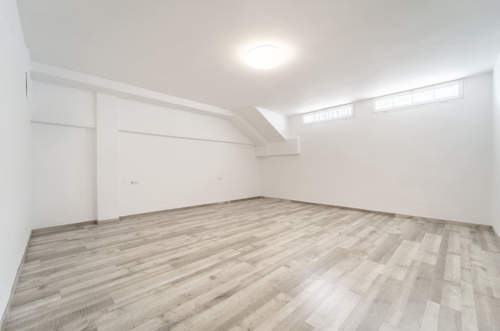 3 bedroom Townhouse for sale in Marbella with pool garage - € 1,650,000 (Ref: 10135916)