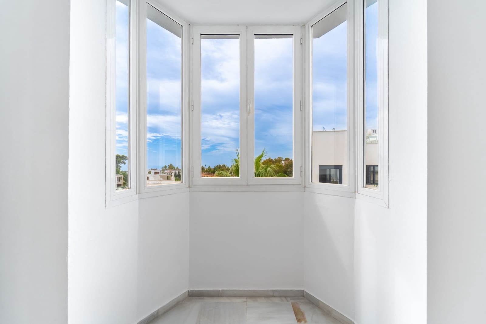 3 bedroom Townhouse for sale in Marbella with pool garage - € 1,650,000 (Ref: 10135916)