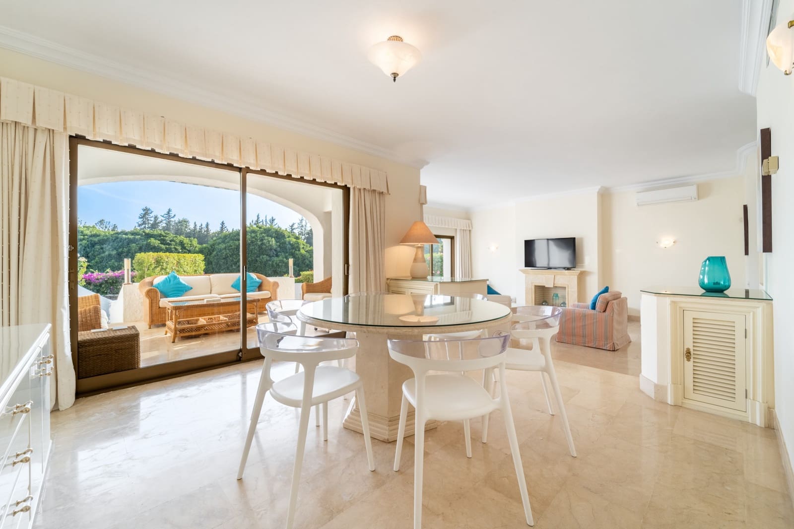 4 chambre Villa/Maison à vendre à Marbella avec piscine garage - 1 990 000 € (Ref: 10139386)