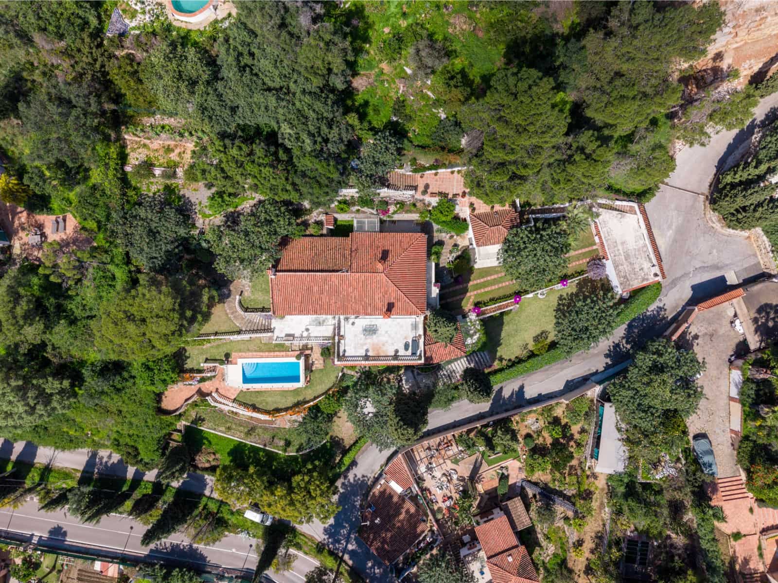 6 Zimmer Villa zu verkaufen in Marbella mit Pool Garage - 2.095.000 € (Ref: 10139387)