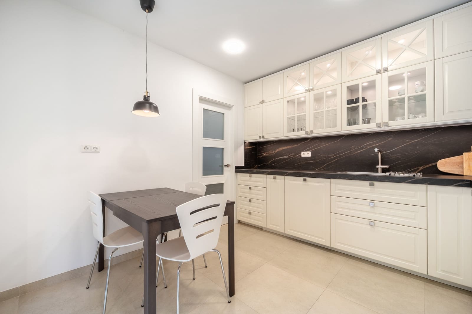 4 bedroom Villa for rent in Estepona with pool garage - € 8,000 (Ref: 10158323)