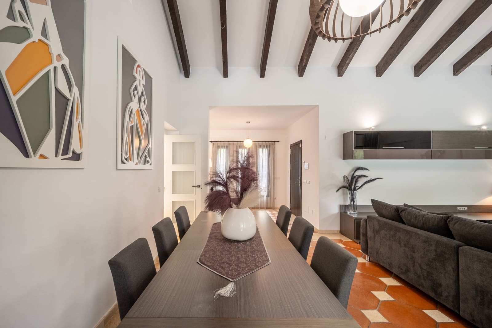 4 bedroom Villa for rent in Estepona with pool garage - € 8,000 (Ref: 10158323)
