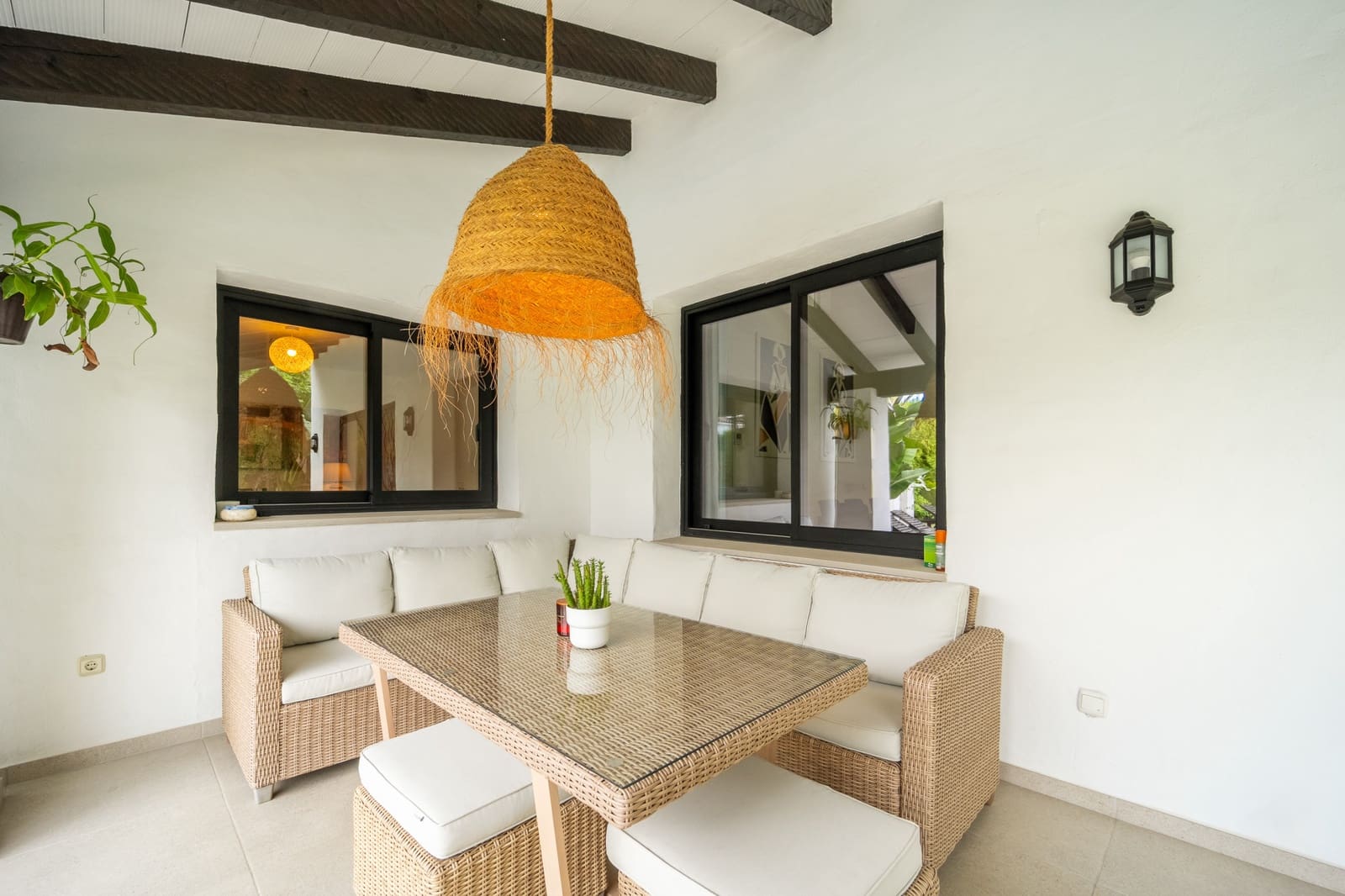4 bedroom Villa for rent in Estepona with pool garage - € 8,000 (Ref: 10158323)