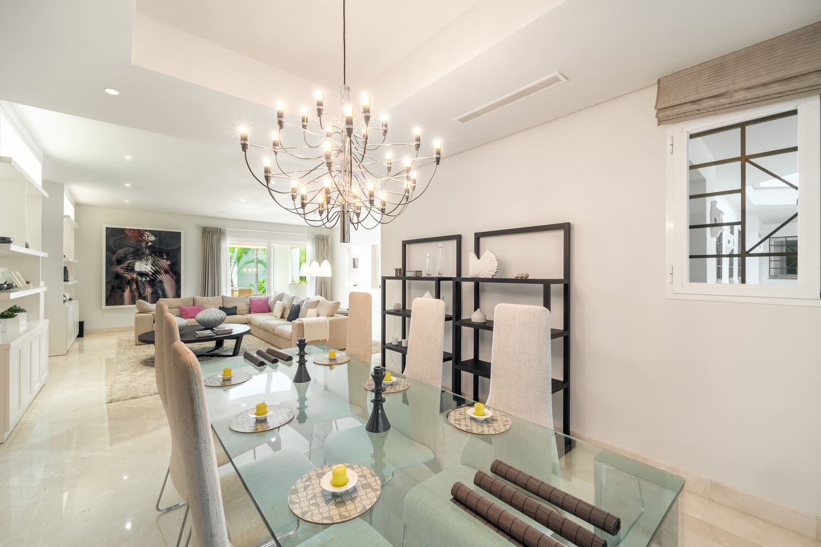 2 bedroom Apartment for sale in Marbella with pool garage - € 3,950,000 (Ref: 10159273)