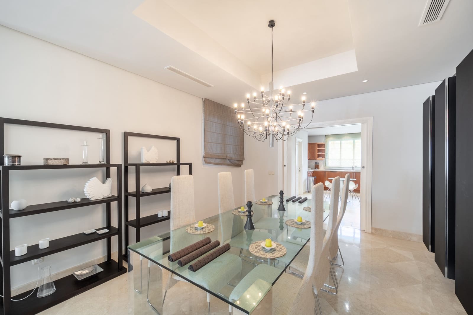 2 bedroom Apartment for sale in Marbella with pool garage - € 3,950,000 (Ref: 10159273)