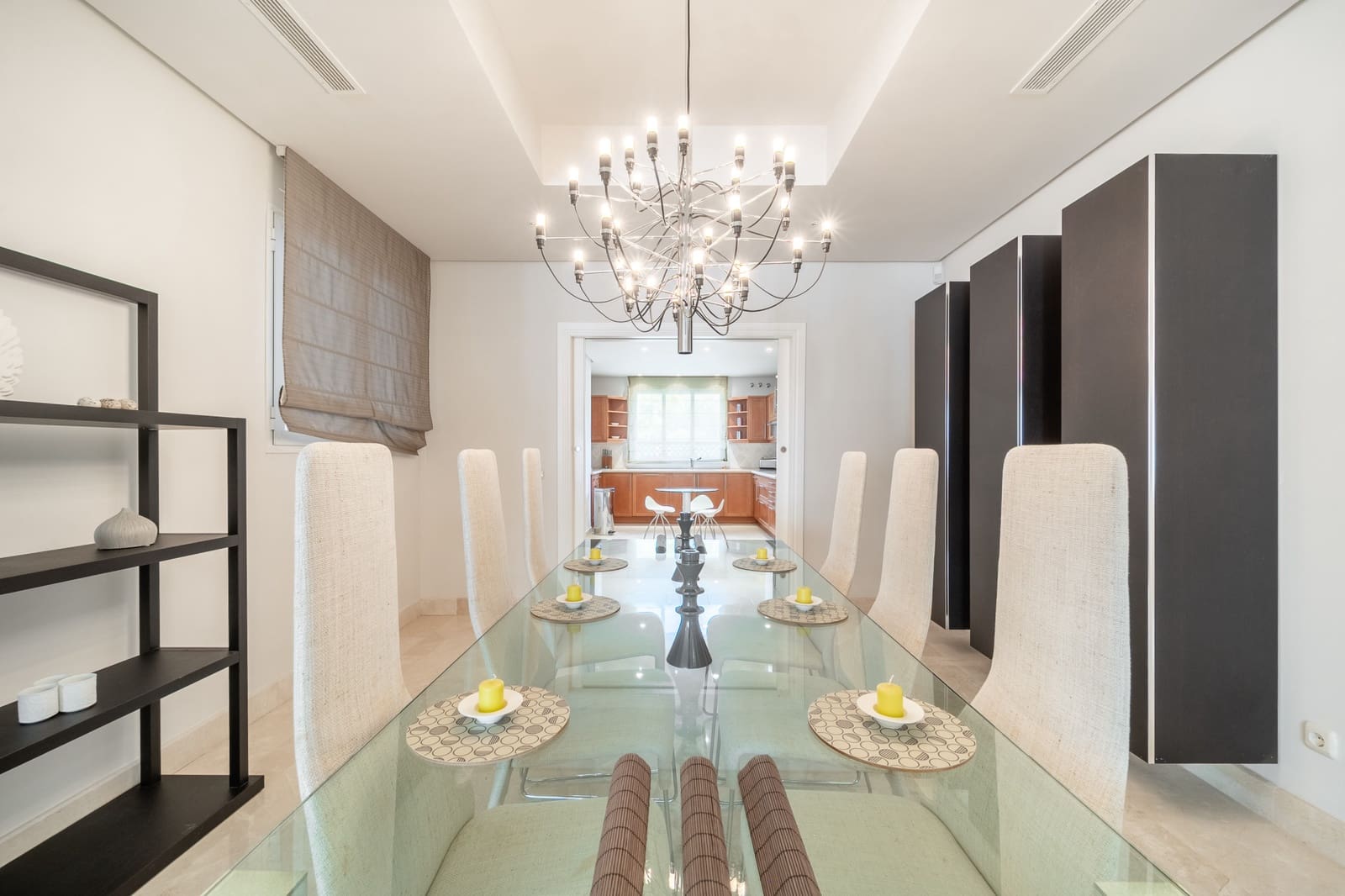 2 bedroom Apartment for sale in Marbella with pool garage - € 3,950,000 (Ref: 10159273)