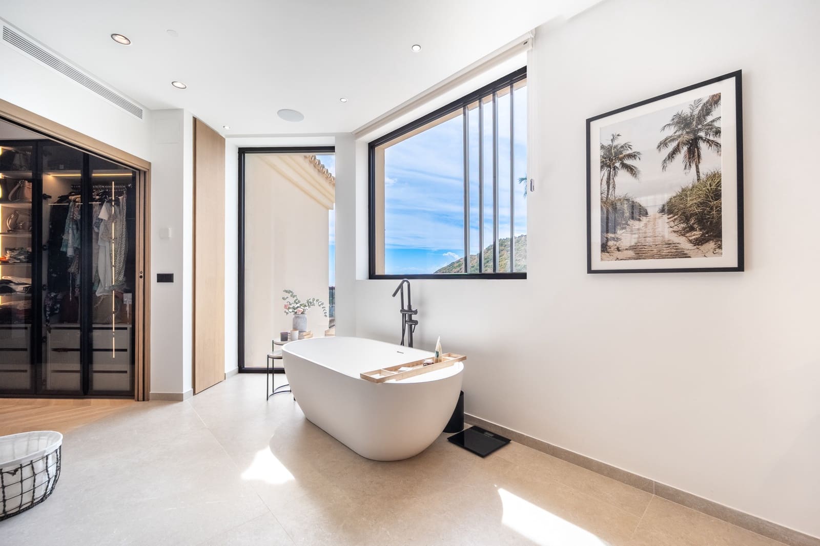 5 bedroom Villa for sale in Los Arqueros with pool - € 4,550,000 (Ref: 10166322)