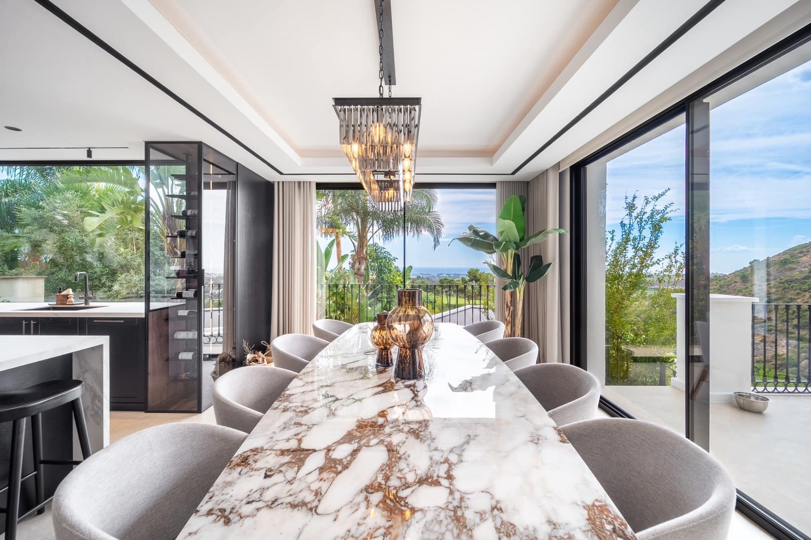 5 bedroom Villa for sale in Los Arqueros with pool - € 4,550,000 (Ref: 10166322)