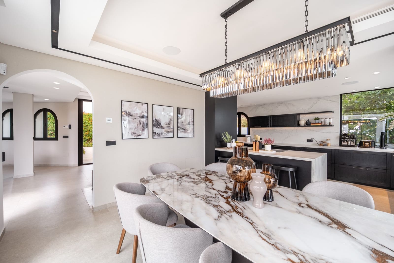 5 bedroom Villa for sale in Los Arqueros with pool - € 4,550,000 (Ref: 10166322)