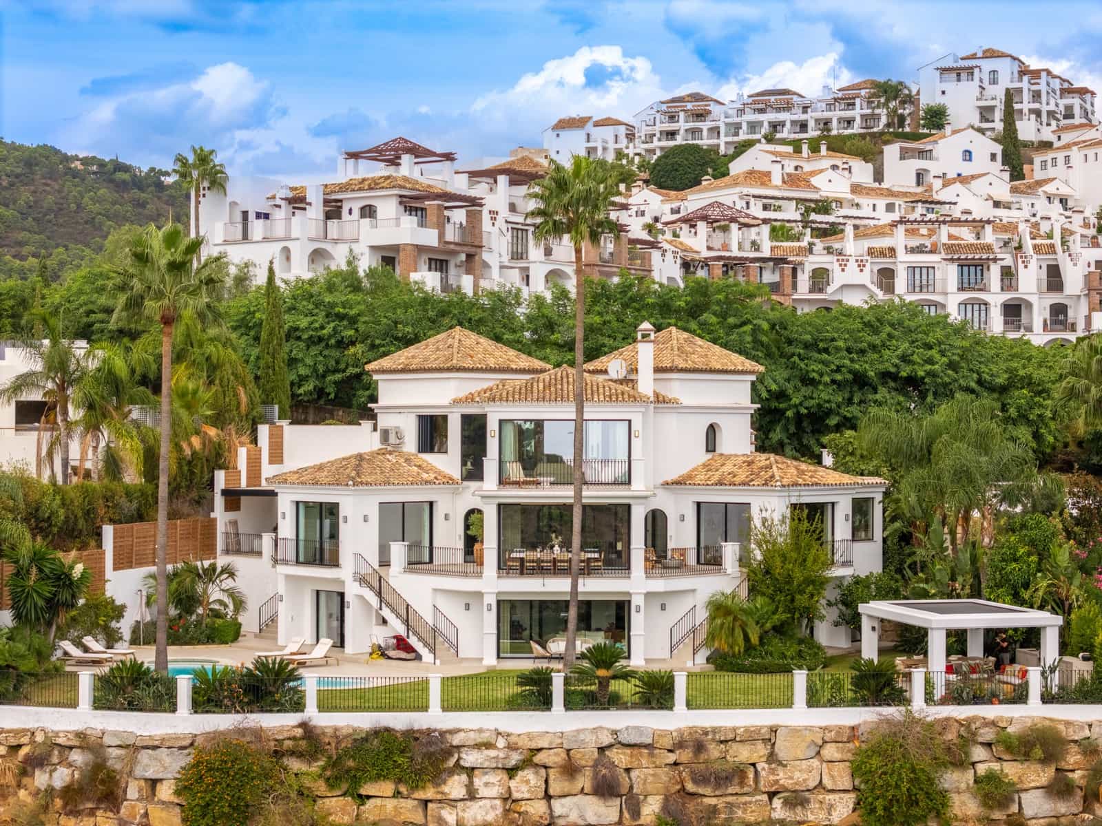 5 bedroom Villa for sale in Los Arqueros with pool - € 4,550,000 (Ref: 10166322)