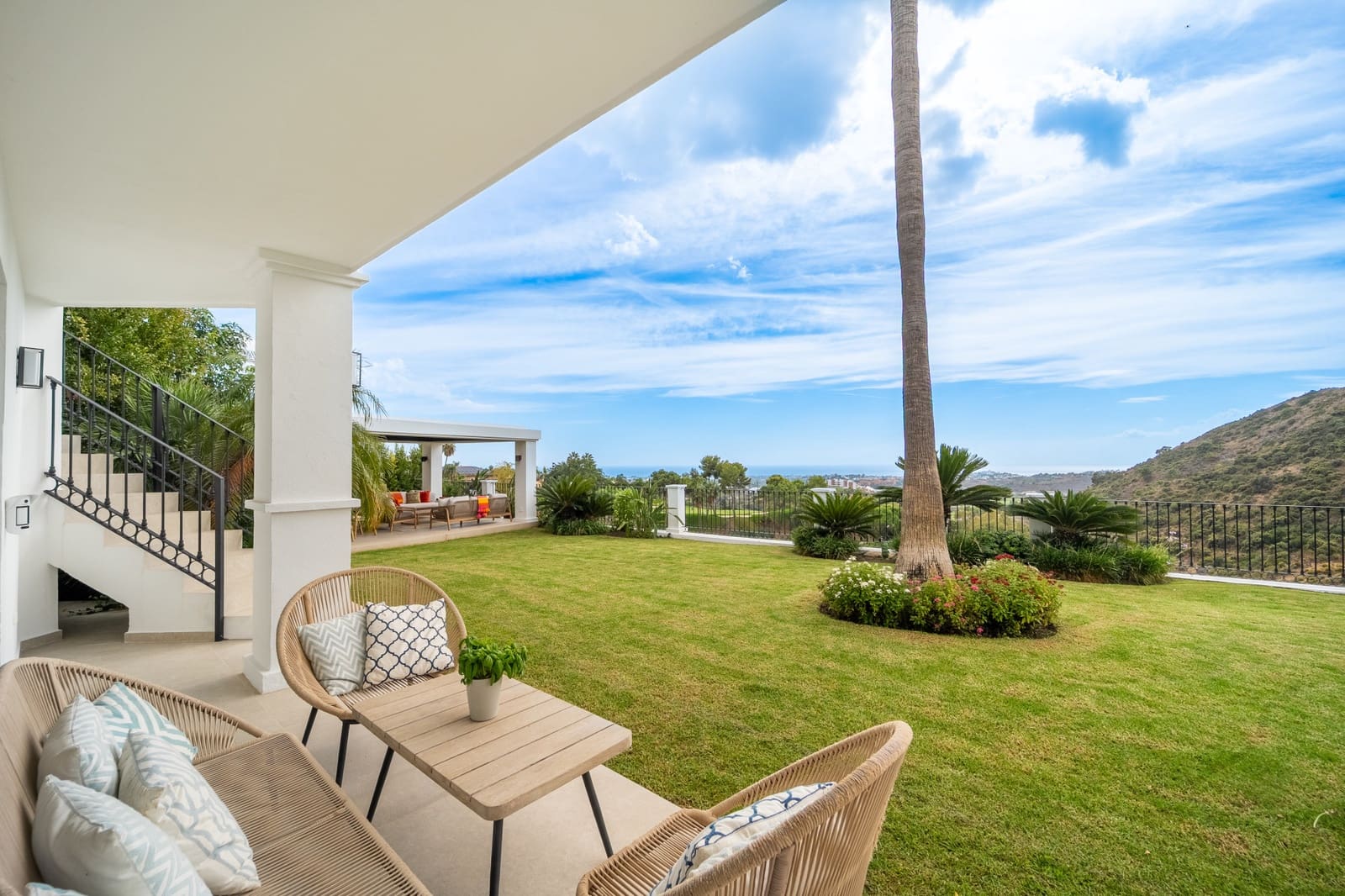 5 bedroom Villa for sale in Los Arqueros with pool - € 4,550,000 (Ref: 10166322)