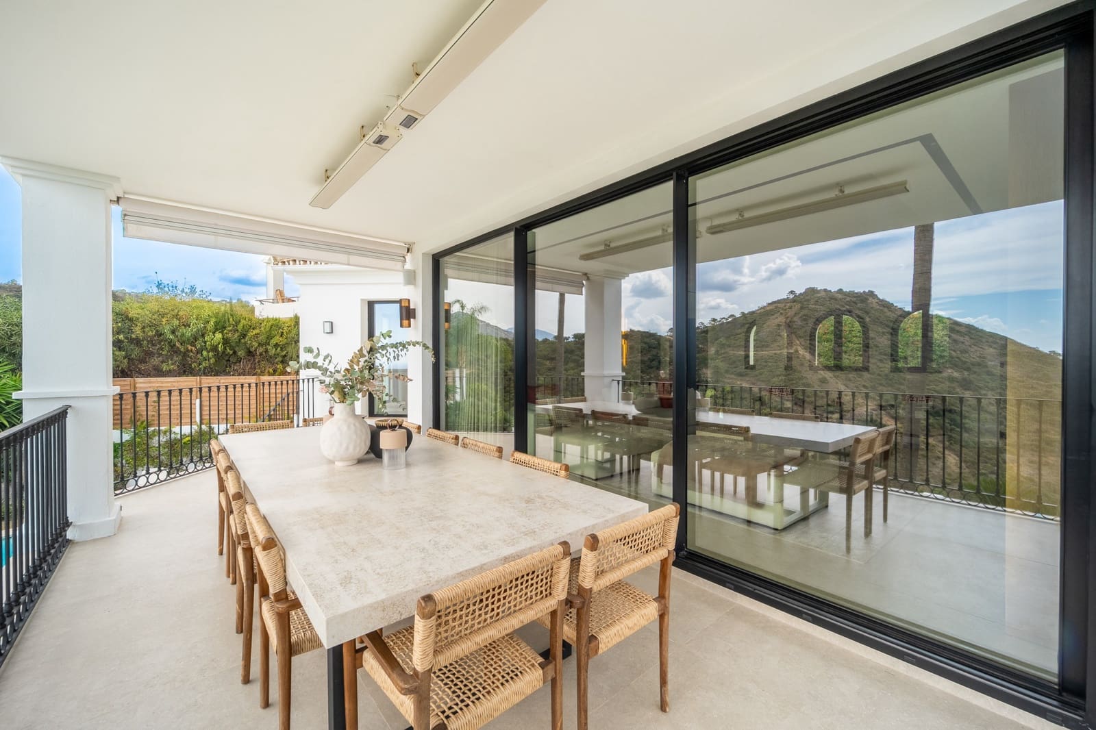 5 bedroom Villa for sale in Los Arqueros with pool - € 4,550,000 (Ref: 10166322)