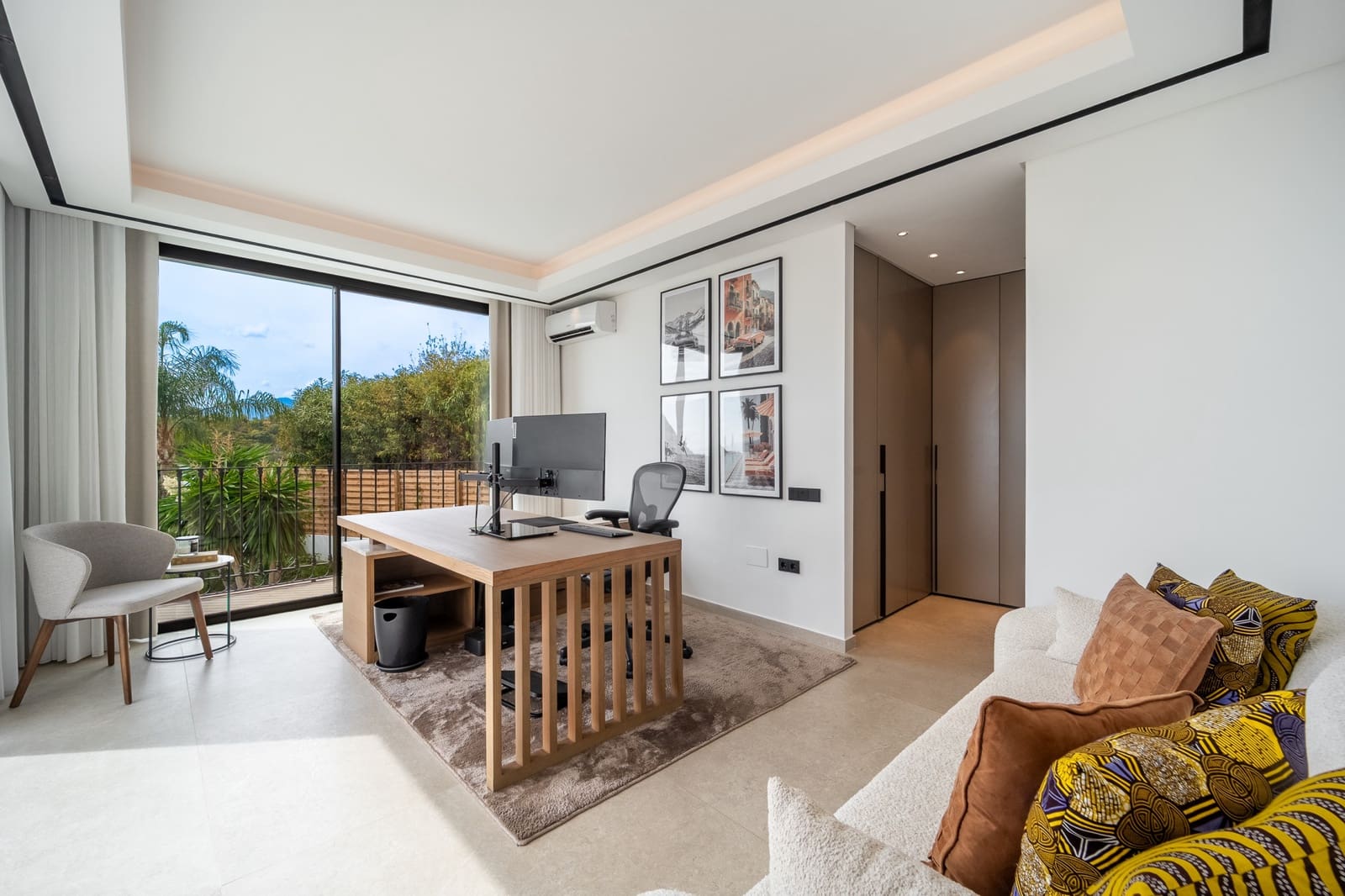 5 bedroom Villa for sale in Los Arqueros with pool - € 4,550,000 (Ref: 10166322)