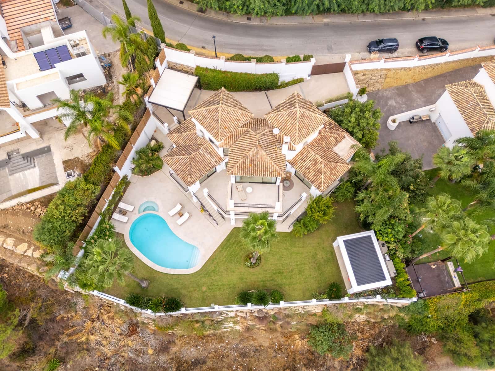 5 bedroom Villa for sale in Los Arqueros with pool - € 4,550,000 (Ref: 10166322)