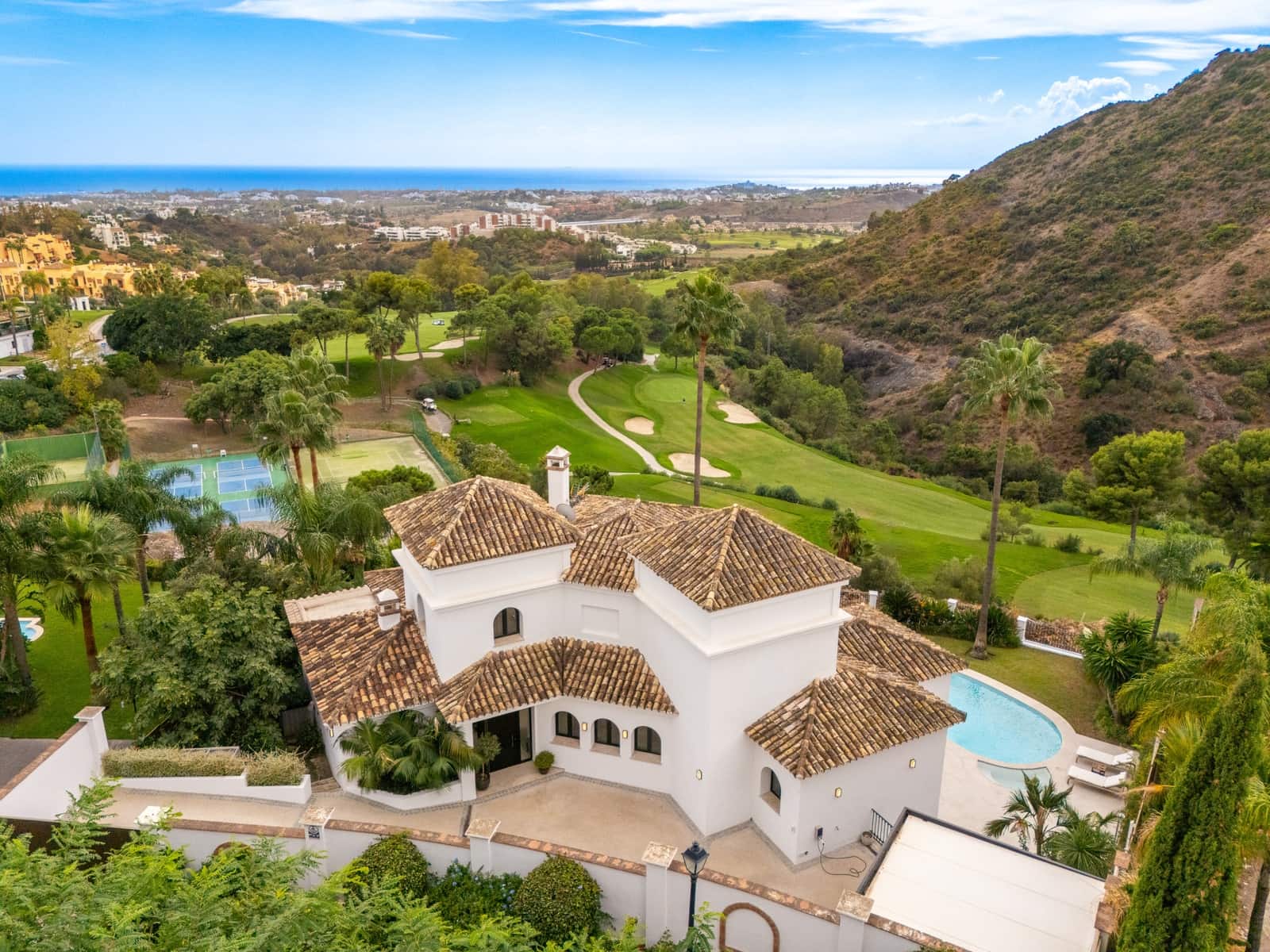 5 bedroom Villa for sale in Los Arqueros with pool - € 4,550,000 (Ref: 10166322)