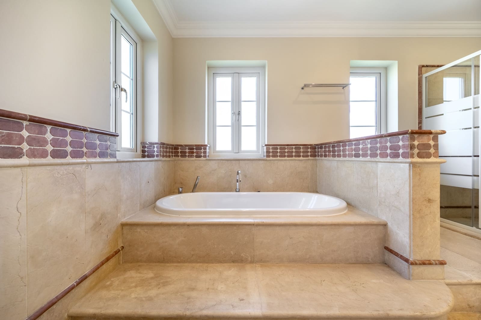 4 bedroom Villa for sale in New Golden Mile with pool garage - € 1,995,000 (Ref: 10168386)
