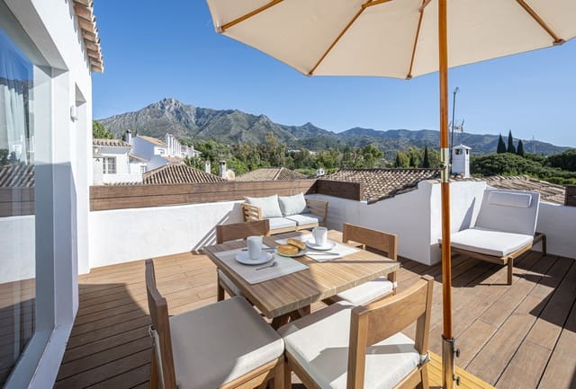 3 soveværelse Byhus til salg i Marbella med garage - € 990.000 (Ref: 10171208)
