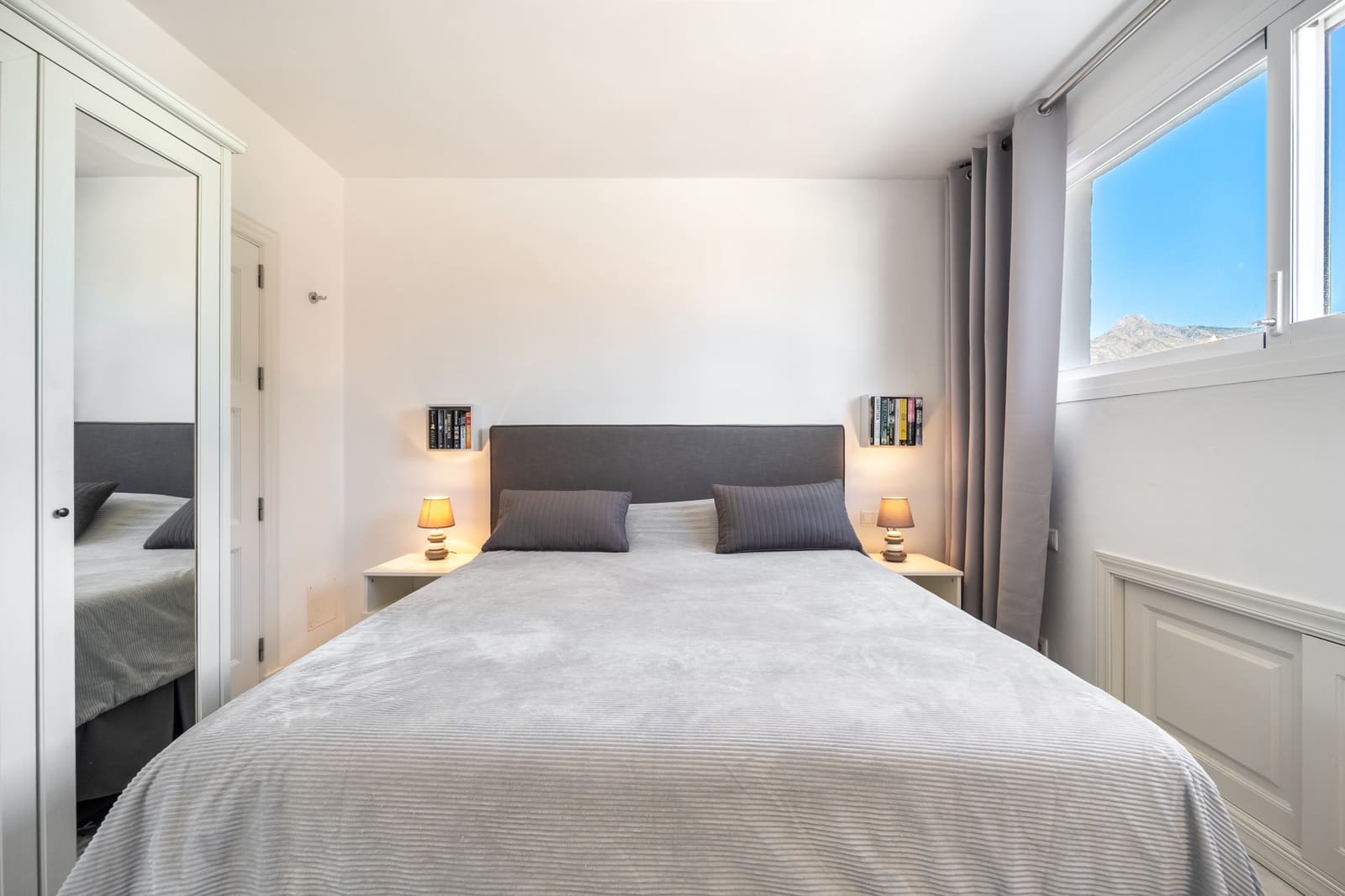 Pareado de 4 habitaciones en Marbella en venta con piscina garaje - 2.950.000 € (Ref: 10173480)