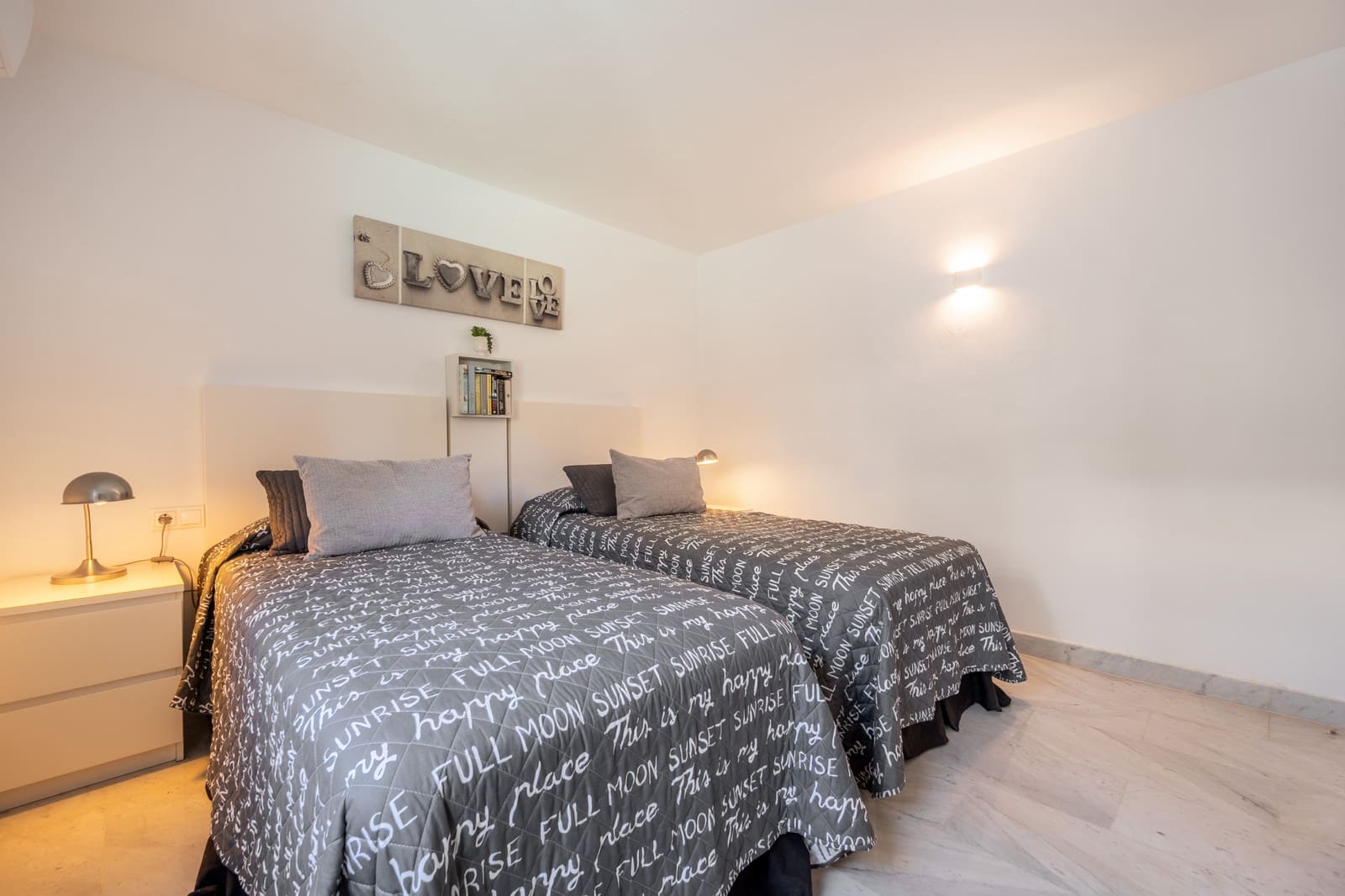 Pareado de 4 habitaciones en Marbella en venta con piscina garaje - 2.950.000 € (Ref: 10173480)