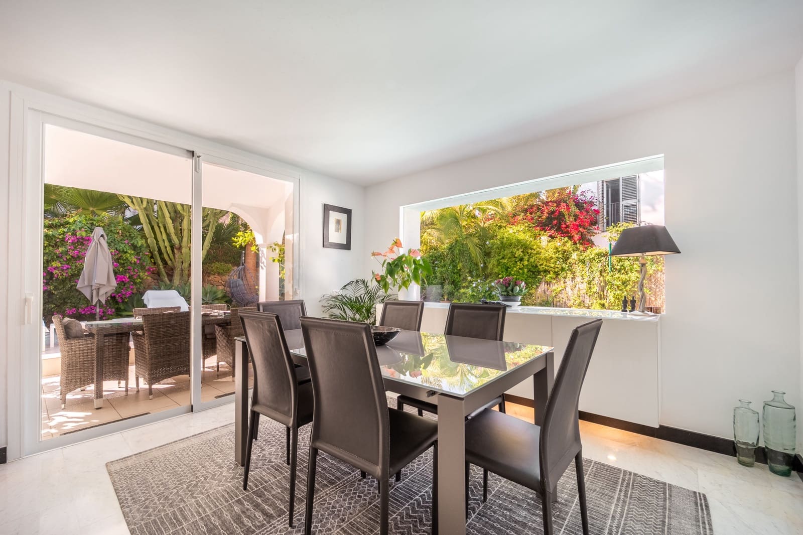 Pareado de 4 habitaciones en Marbella en venta con piscina garaje - 2.950.000 € (Ref: 10173480)