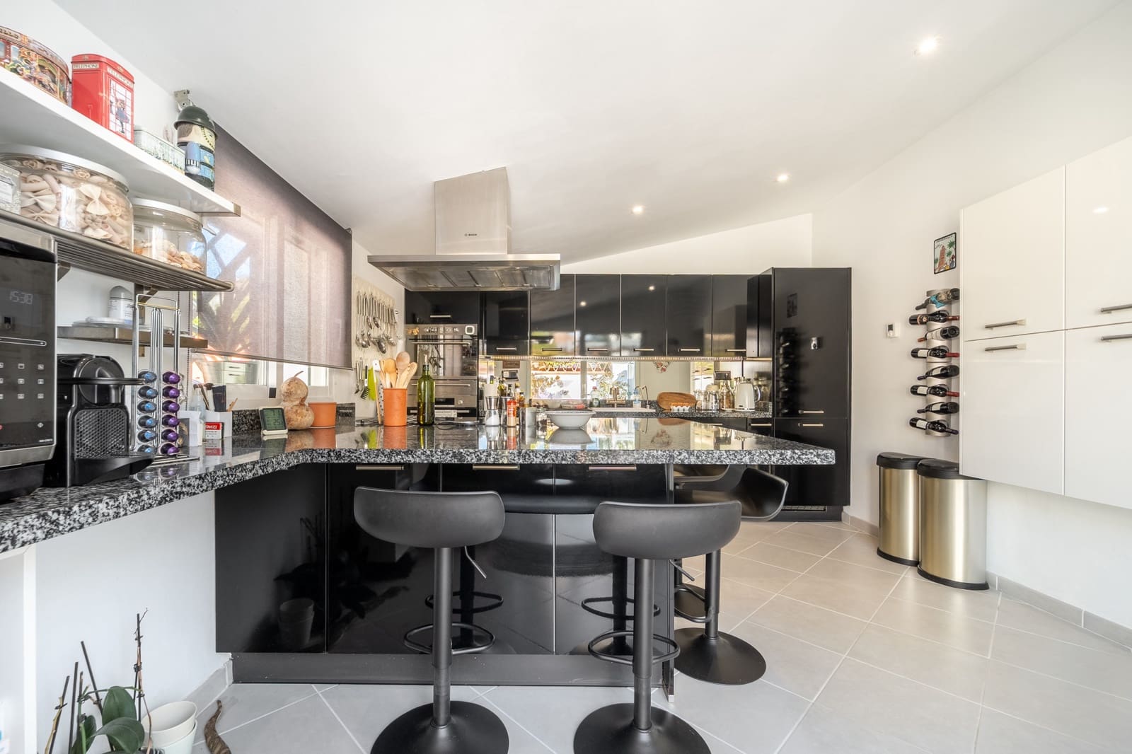 Pareado de 4 habitaciones en Marbella en venta con piscina garaje - 2.950.000 € (Ref: 10173480)