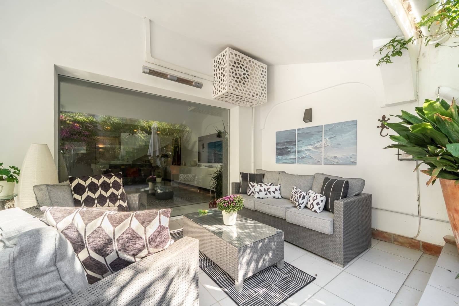Pareado de 4 habitaciones en Marbella en venta con piscina garaje - 2.950.000 € (Ref: 10173480)