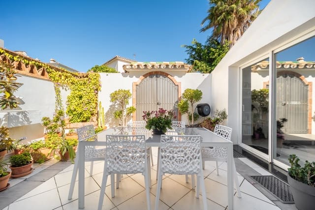 4 soverom Kjedet enebolig til salgs i Marbella med svømmebasseng garasje - € 2 950 000 (Ref: 10173480)