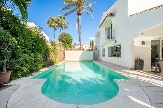 4 soverom Kjedet enebolig til salgs i Marbella med svømmebasseng garasje - € 2 950 000 (Ref: 10173480)