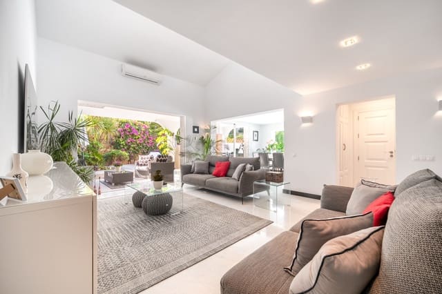 4 soverom Kjedet enebolig til salgs i Marbella med svømmebasseng garasje - € 2 950 000 (Ref: 10173480)