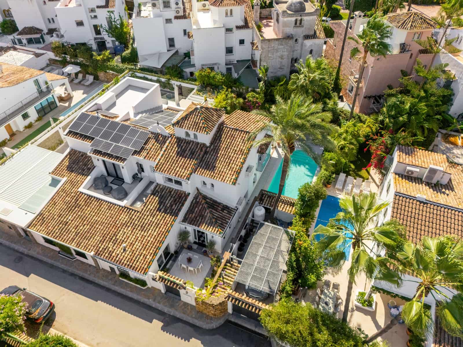 Pareado de 4 habitaciones en Marbella en venta con piscina garaje - 2.950.000 € (Ref: 10173480)