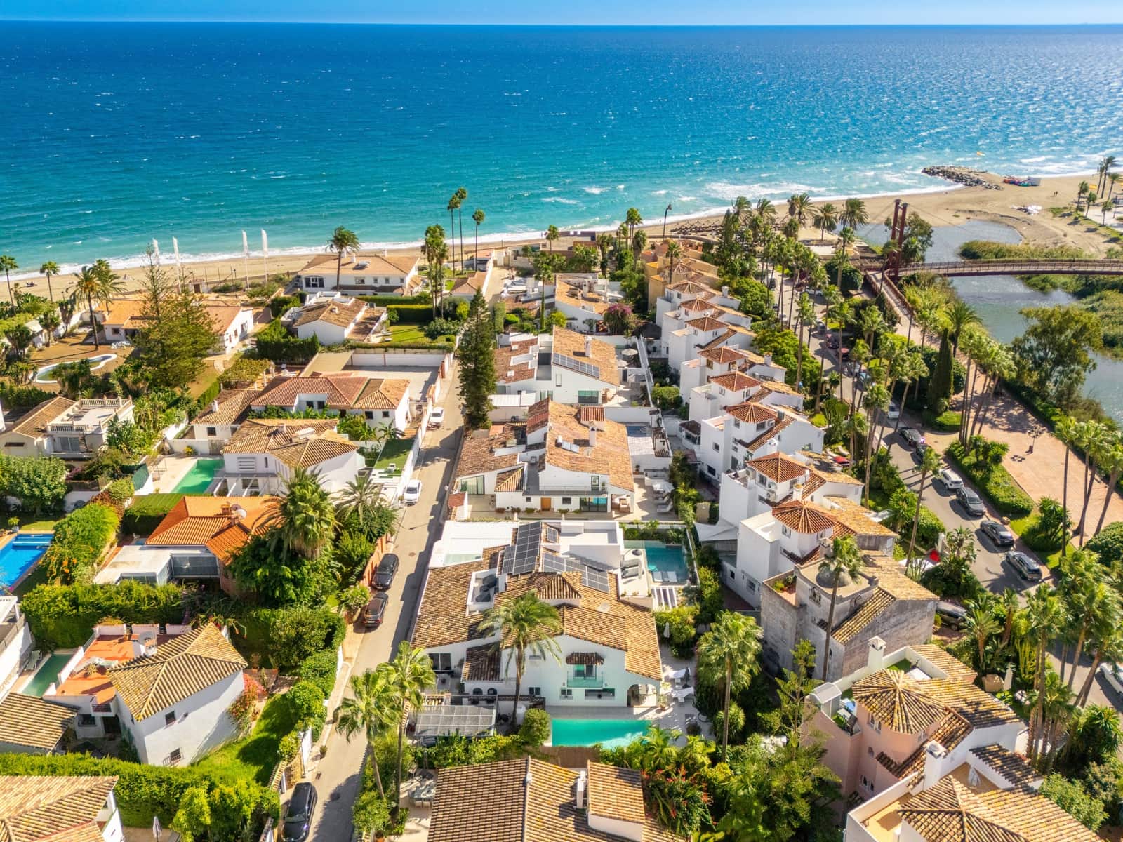 Pareado de 4 habitaciones en Marbella en venta con piscina garaje - 2.950.000 € (Ref: 10173480)