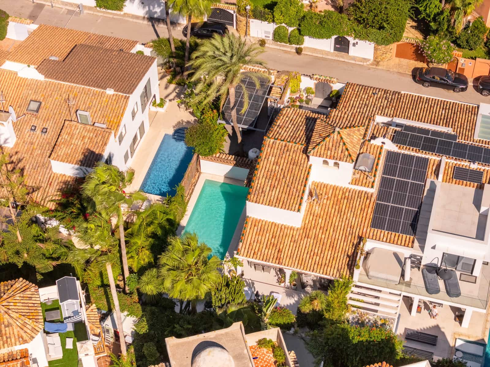 Pareado de 4 habitaciones en Marbella en venta con piscina garaje - 2.950.000 € (Ref: 10173480)