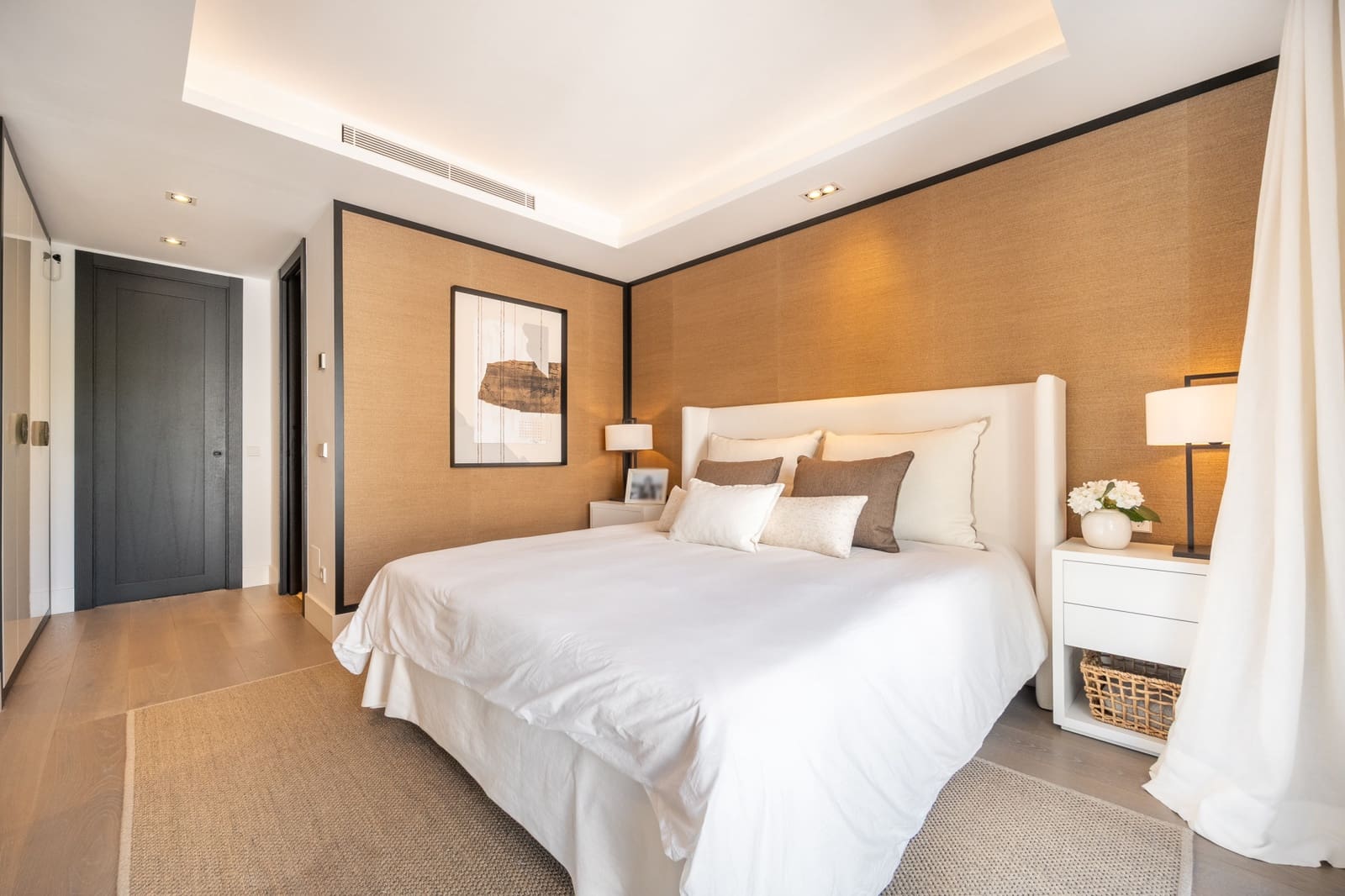 4 bedroom Penthouse for sale in Marbella with pool garage - € 9,500,000 (Ref: 10180404)