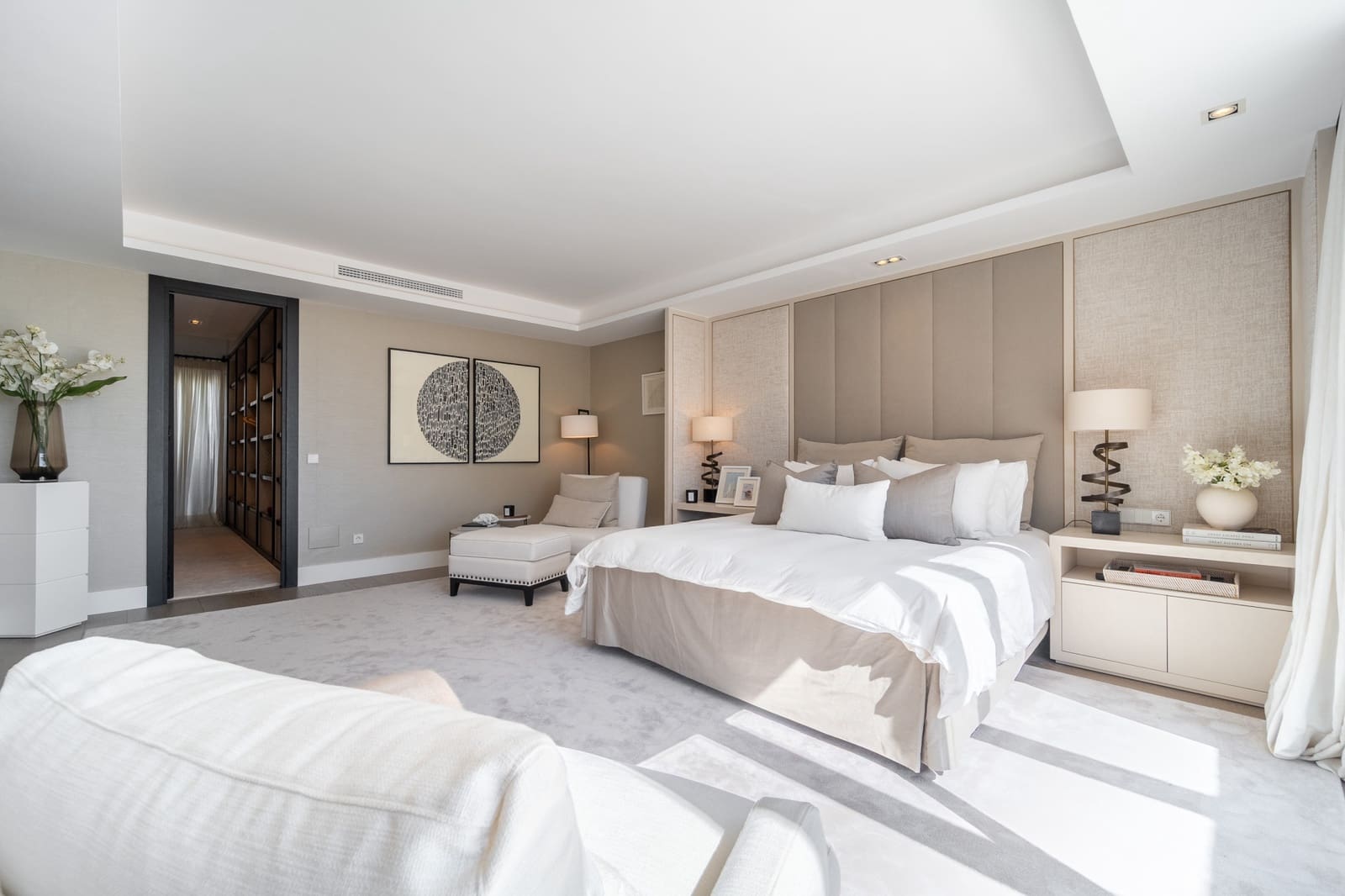 4 bedroom Penthouse for sale in Marbella with pool garage - € 9,500,000 (Ref: 10180404)
