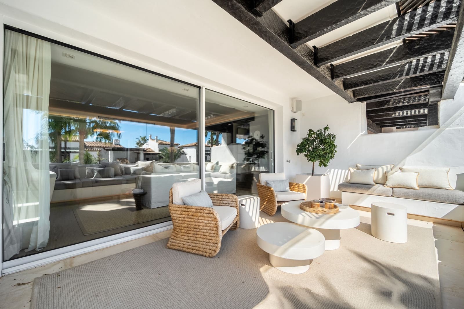 4 bedroom Penthouse for sale in Marbella with pool garage - € 9,500,000 (Ref: 10180404)