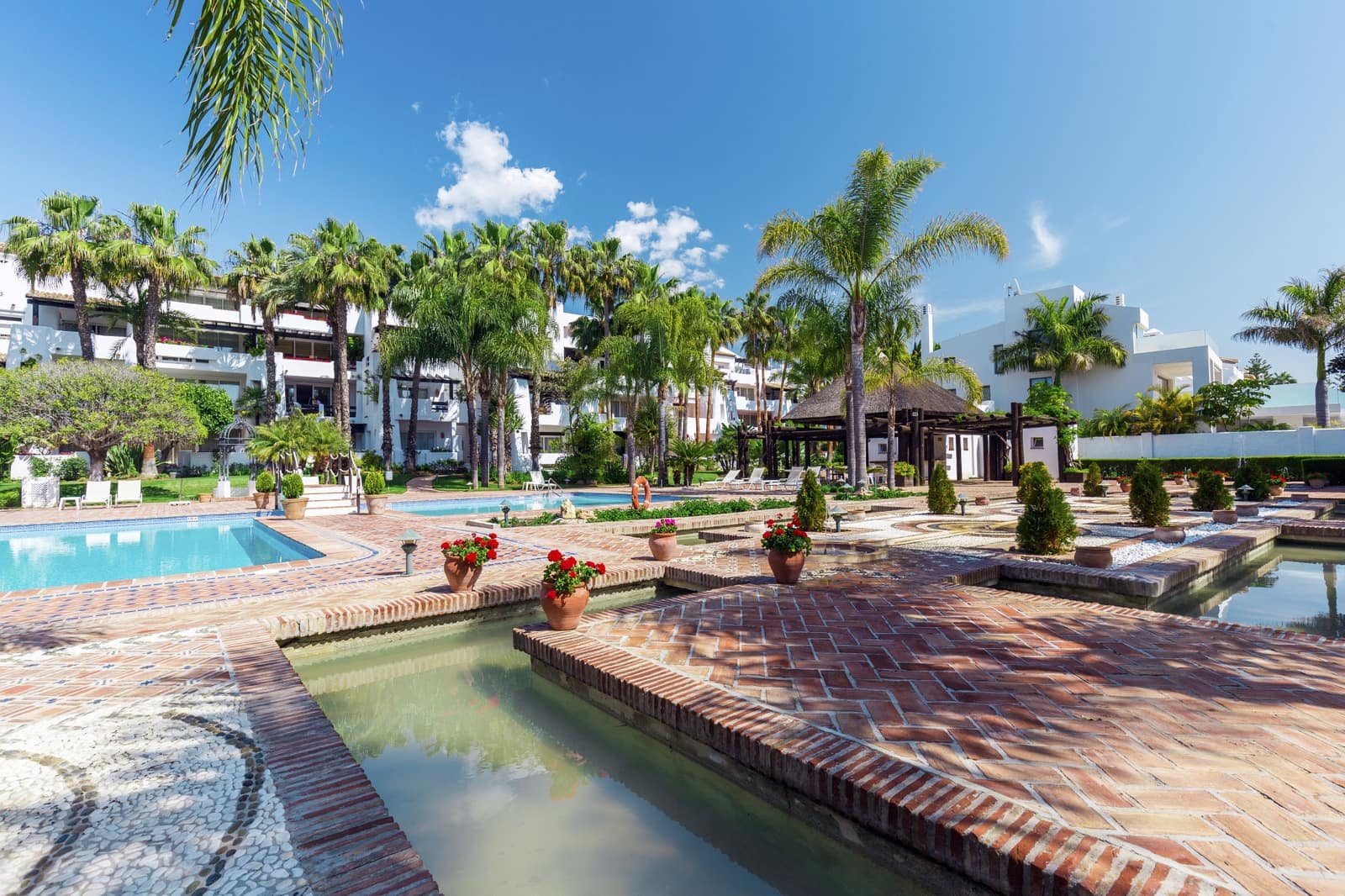 4 bedroom Penthouse for sale in Marbella with pool garage - € 9,500,000 (Ref: 10180404)