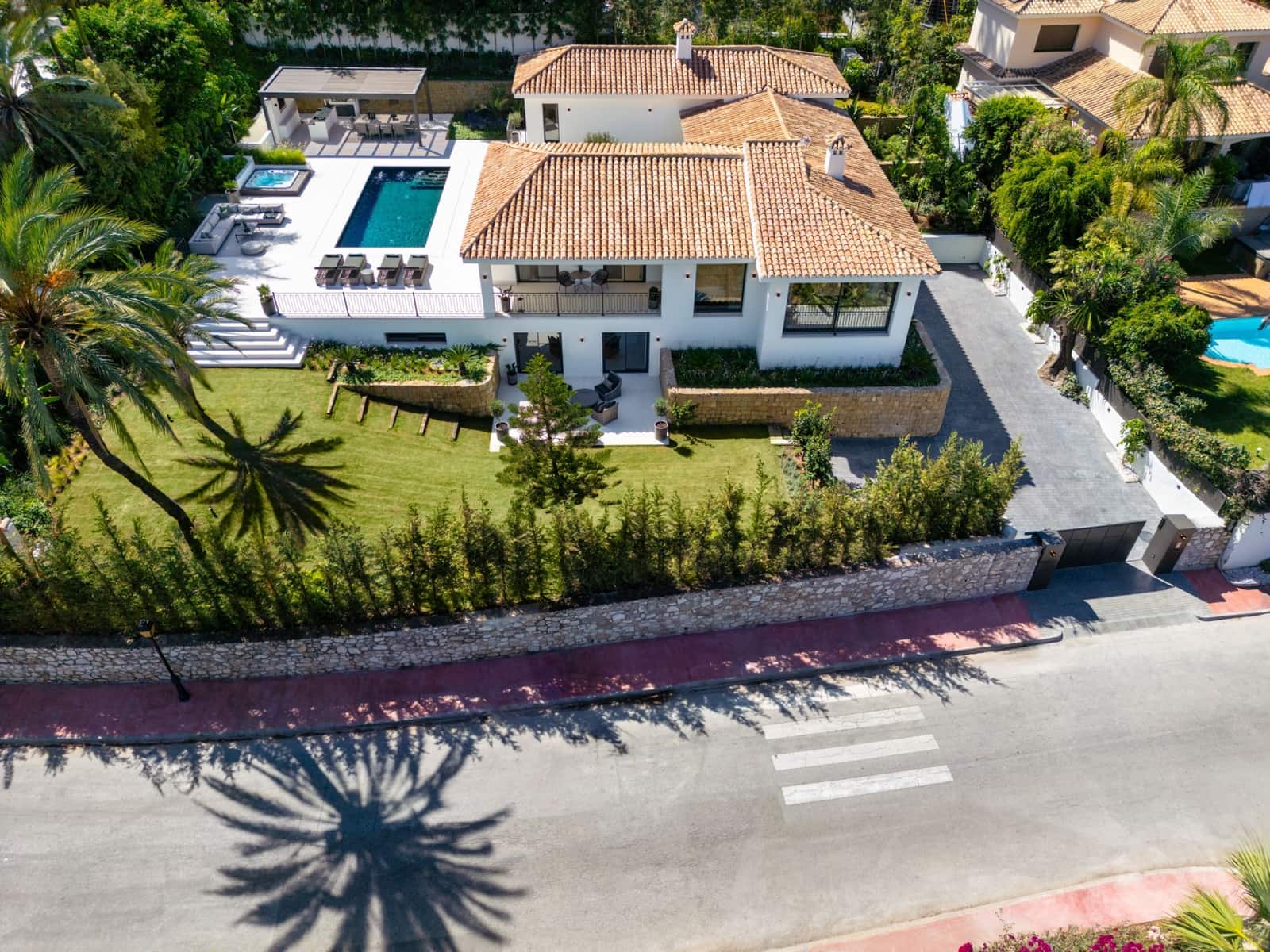 5 Zimmer Villa zu verkaufen in Marbella mit Pool Garage - 5.950.000 € (Ref: 10180408)